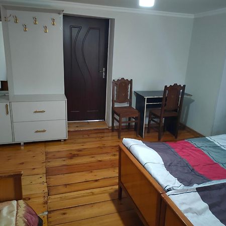 Ni- Ke Tskaltubo Quarto foto